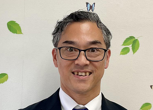 高槻 達也
・奄美大島生まれ、大阪府堺市育ち、越谷市在住。
・子育てを終え、夫婦と2匹の猫と暮らし中。孫は6人！
・芝居・落語・ライブ鑑賞、源泉かけ流し温泉巡り、野菜作りが趣味。
・「高槻に任せてよかった」と思っていただける安心感あるサポートを大切に。
・複数資格を活かし、購入・売却の両方をしっかりサポート。
・休日は温泉と地元グルメでリフレッシュ。